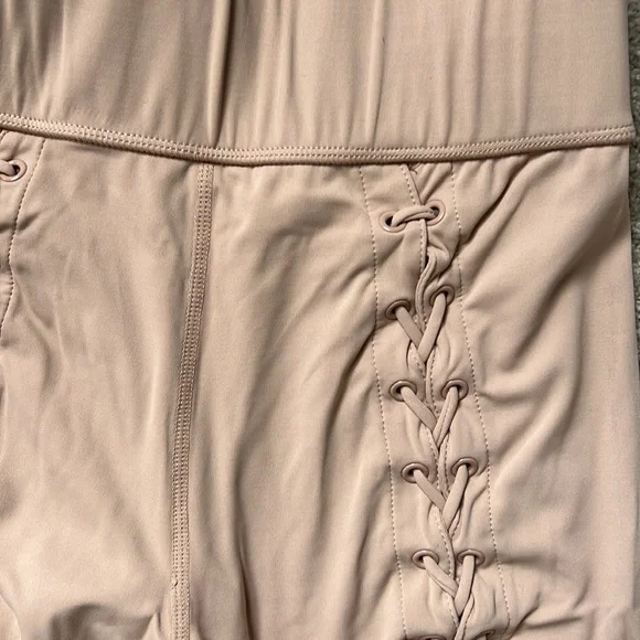 Carbon38 lace up tan leggings - Picture 2 of 4